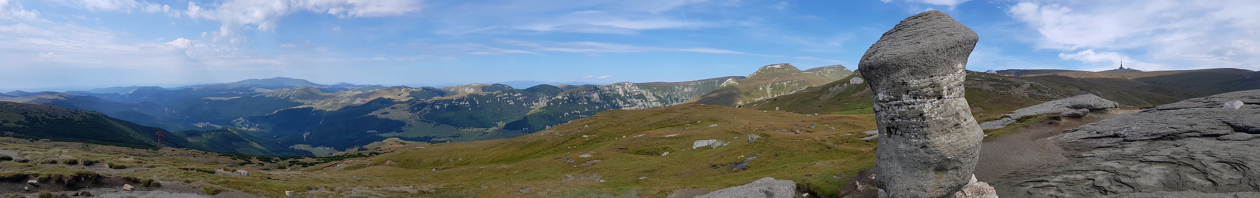 Munții Bucegi / Panorama Bucegi pod vrcholem Baba Mare (2292)
