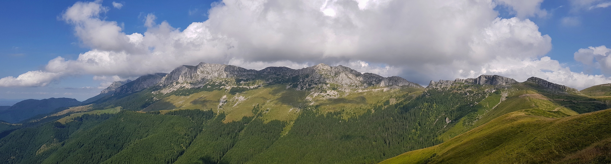 Munții Bucegi / www.transcarpathian.org